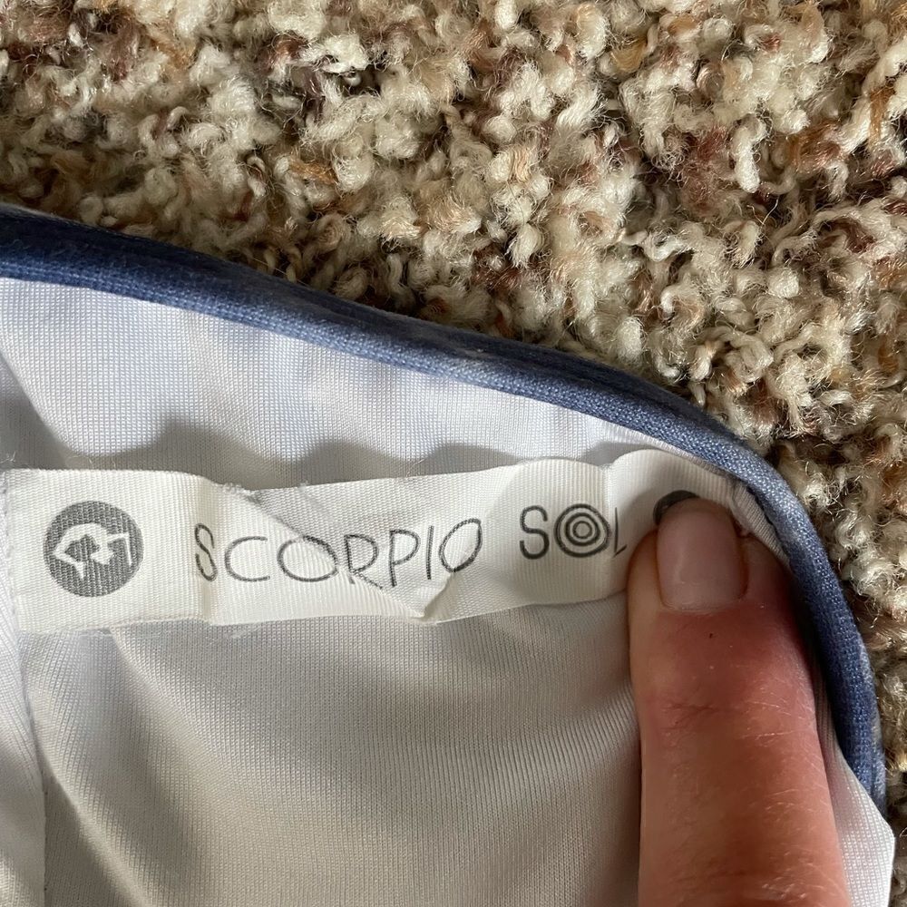 Scorpio Sol Workout Tank with Support Bra - Picture 5 of 5